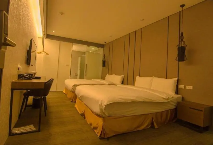اتاق لوکس چهار تخته, O2 Hotel Taipei Main Station