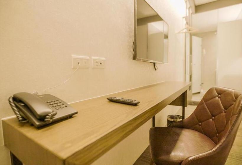 اتاق استاندارد چهار تخته, O2 Hotel Taipei Main Station