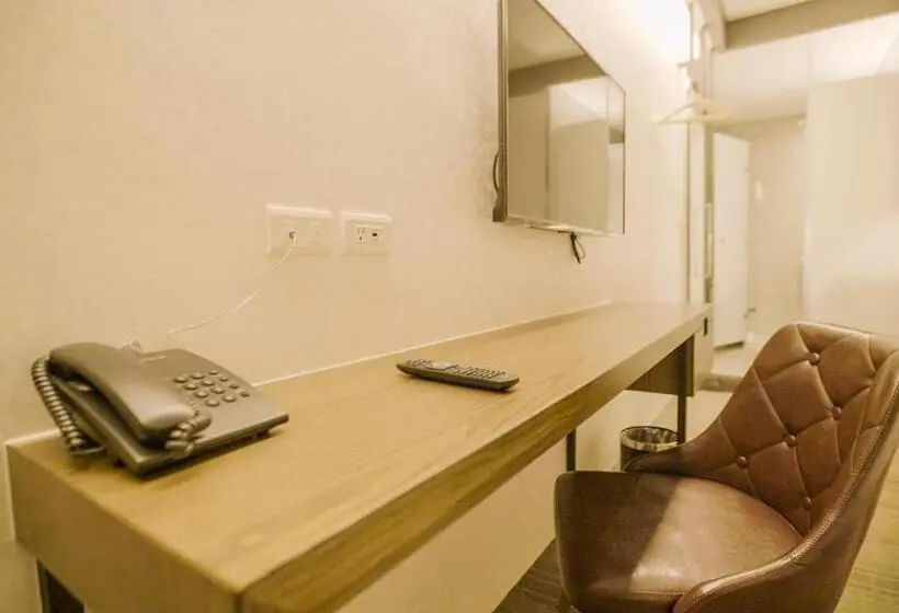 اتاق استاندارد چهار تخته, O2 Hotel Taipei Main Station