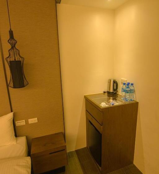 اتاق استاندارد چهار تخته, O2 Hotel Taipei Main Station