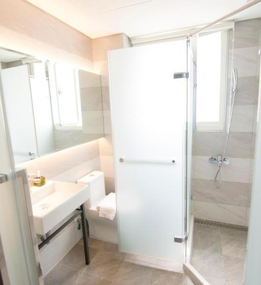 اتاق استاندارد چهار تخته, O2 Hotel Taipei Main Station