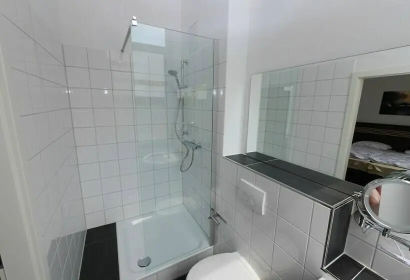 デラックスルーム, Ruhr Inn