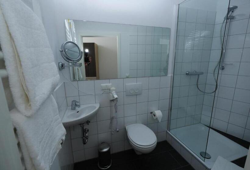 标准单人间, Ruhr Inn