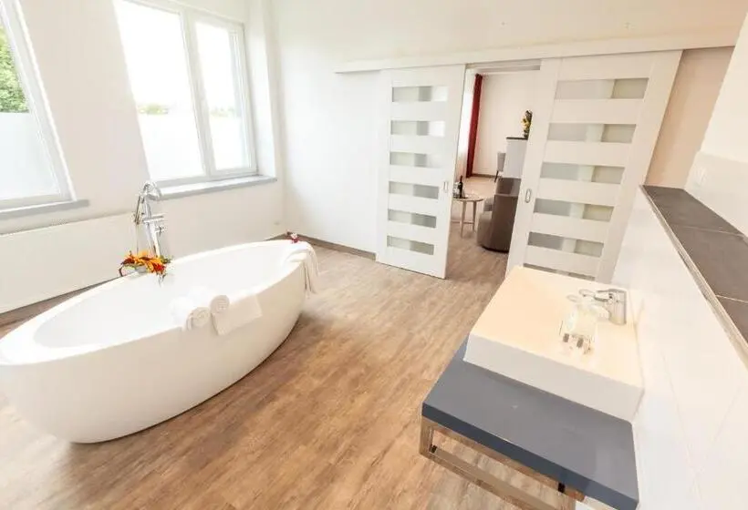 スイート, Ruhr Inn