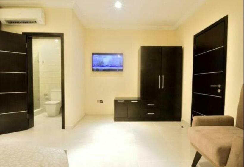 سوییت اجرایی, Villa Thirty Three