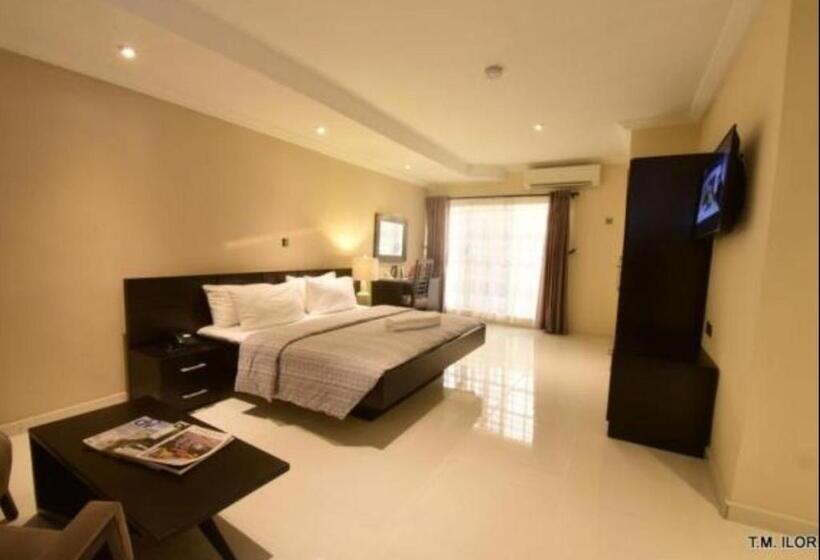 اتاق لوکس, Villa Thirty Three