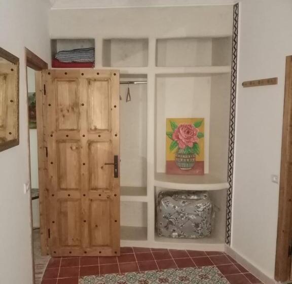 سوییت لوکس, Dar Rif Kebdani