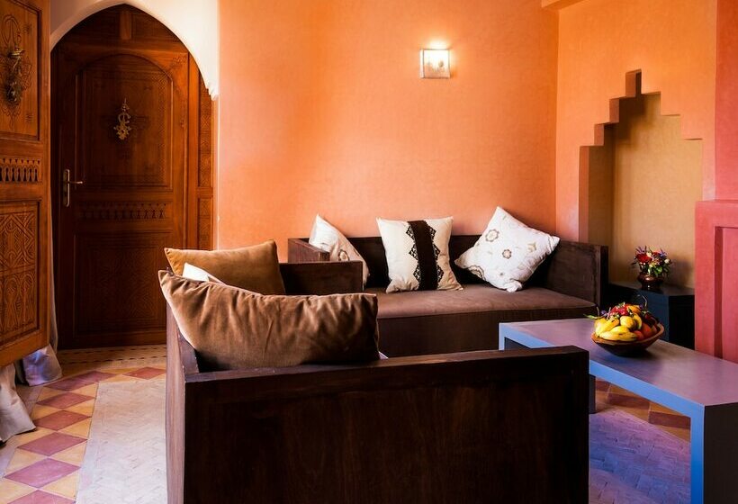 Полулюкс, Tigmi Kenza