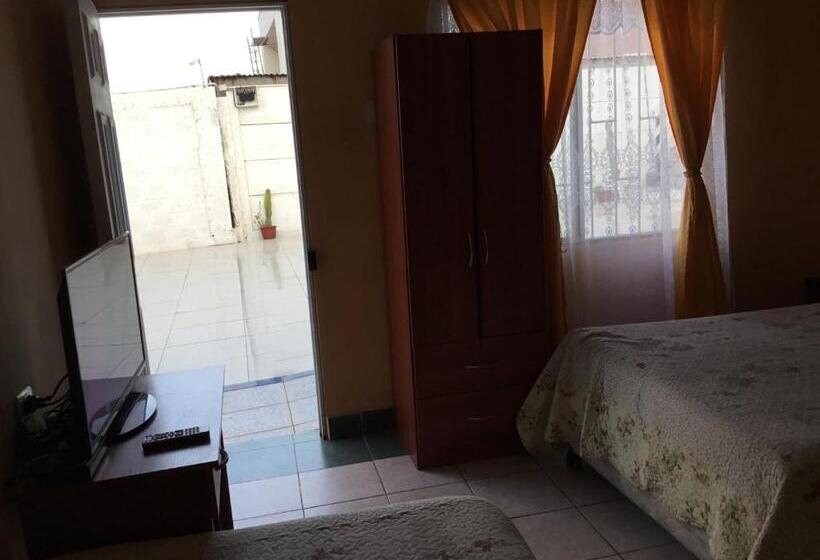 Номер Стандарт, Hostal Playa Brava