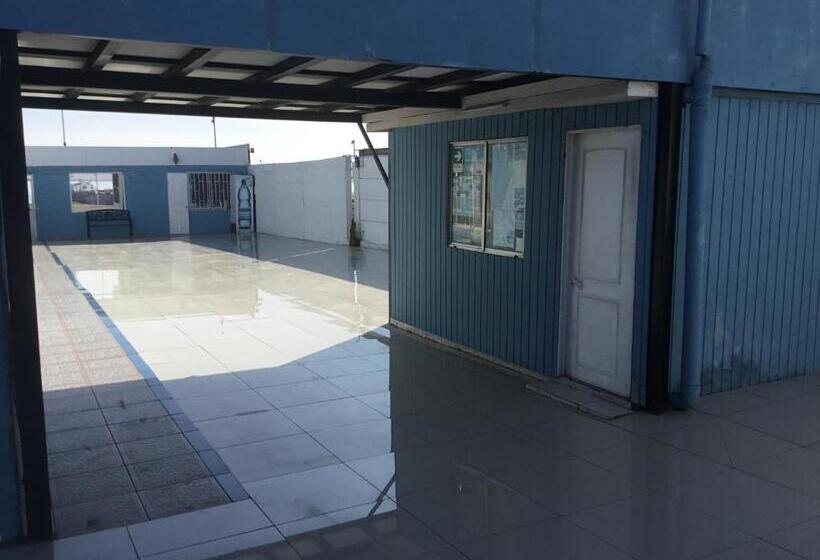 Трехместный Номер Базовый, Hostal Playa Brava