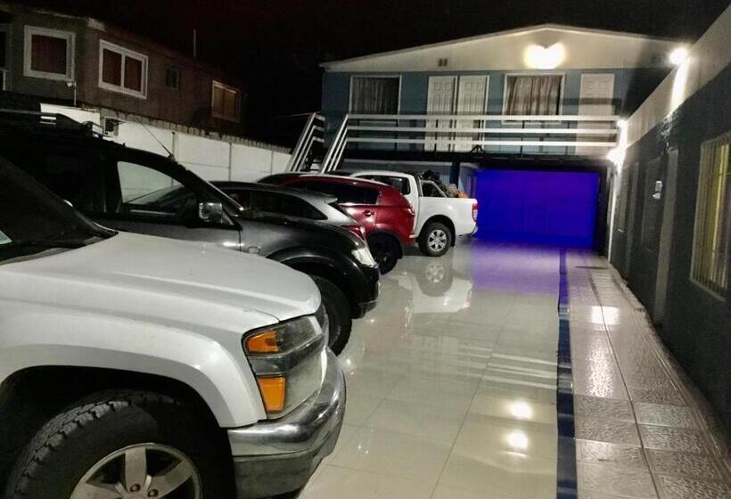 Четырехместный Номер Стандарт, Hostal Playa Brava