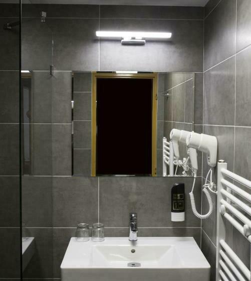 Cameră Standard, Atrium