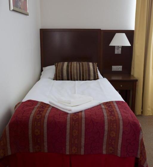 Cameră Triplă Standard, Atrium