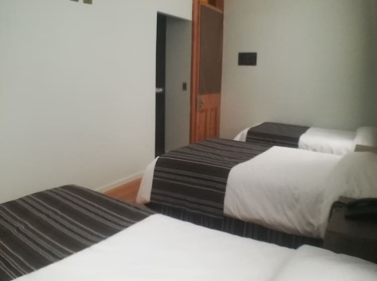 스탠다드 룸, Baquedano Boulevard