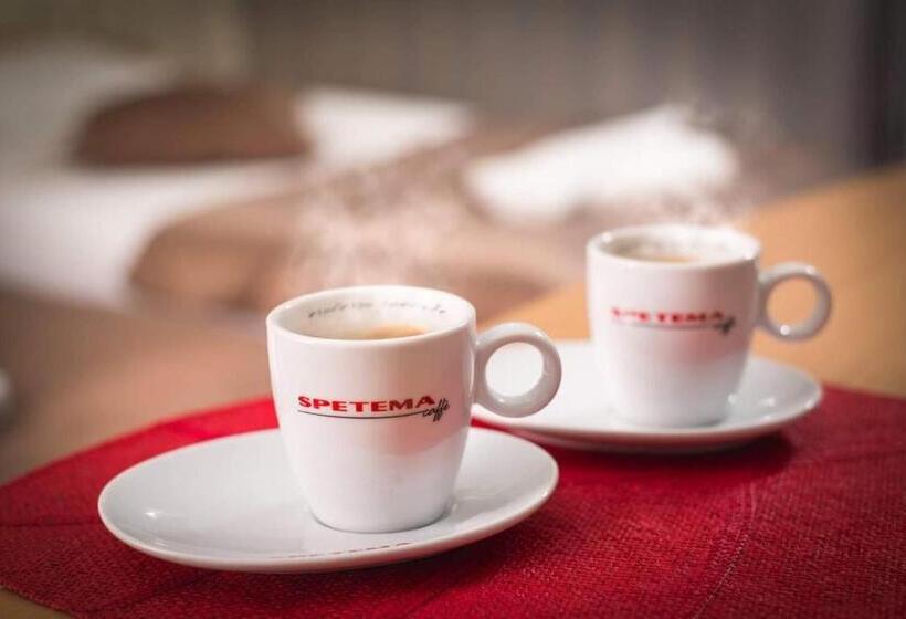 غرفة قياسية, Central Point