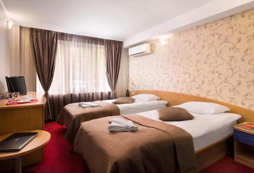 غرفة قياسية, Central Point