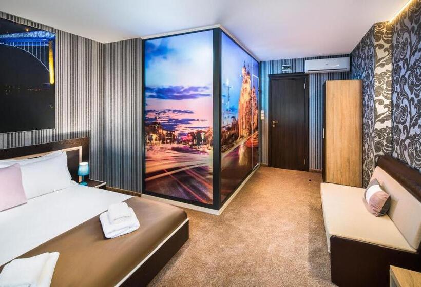 غرفة قياسية مطلة على المتنزه, Central Point