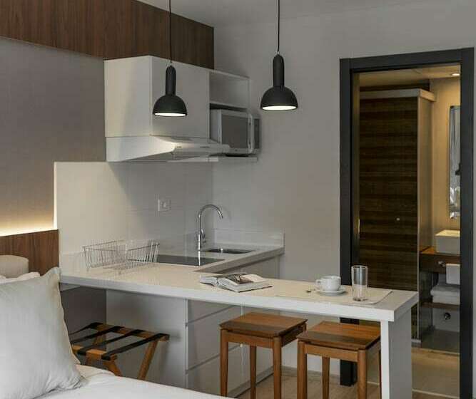 발코니 디럭스 룸, Five Hotel & Residences