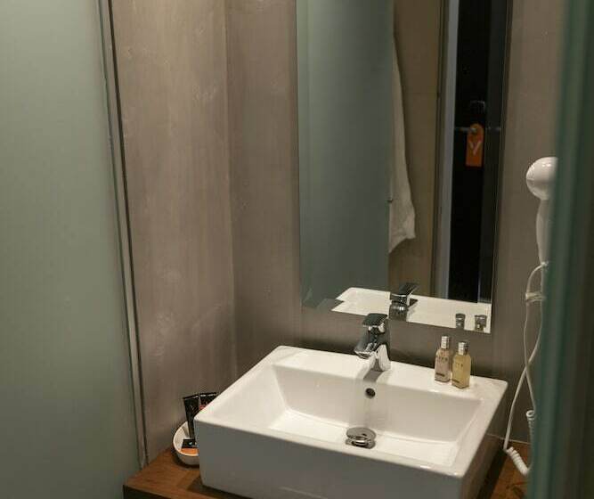 Quarto Deluxe com Sacada, Five Hotel & Residences