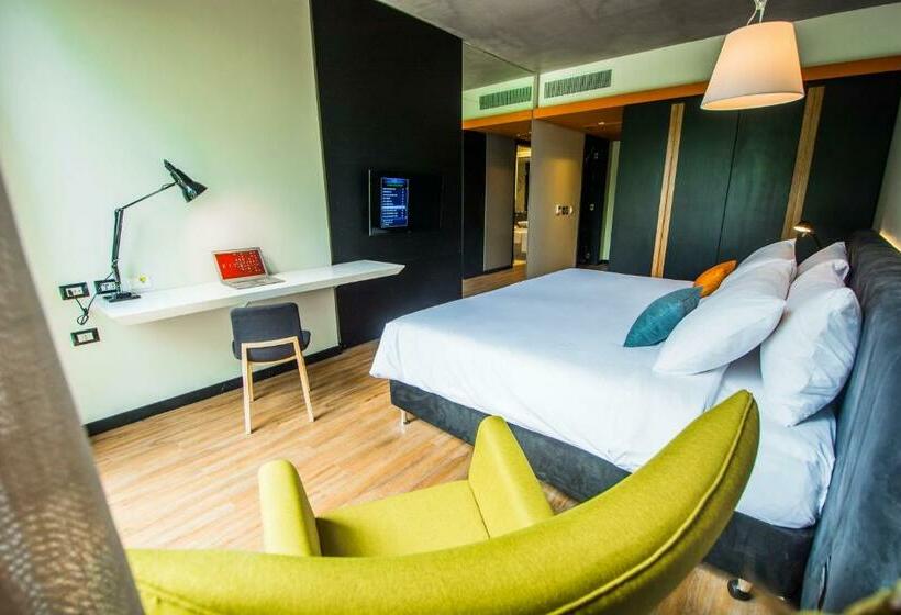 Quarto Estandar Vista Cidade, Five Hotel & Residences