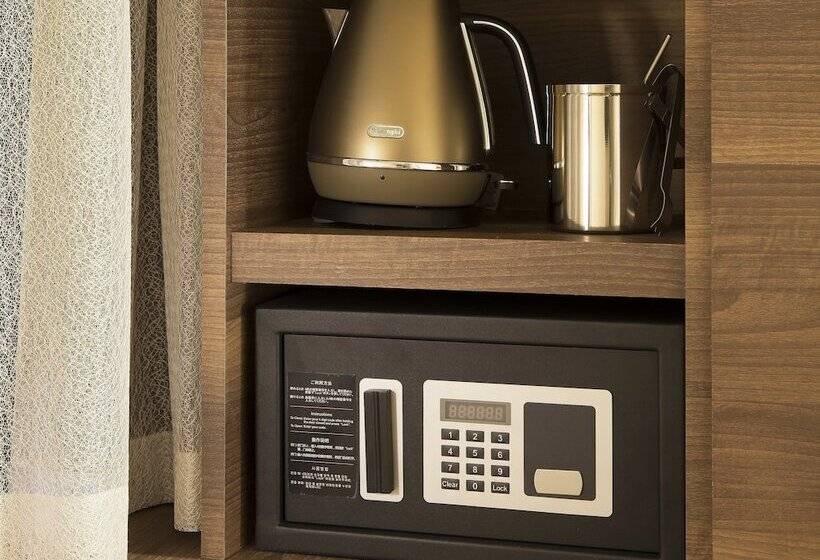 اتاق استاندارد سه نفره, Keihan Yodoyabashi