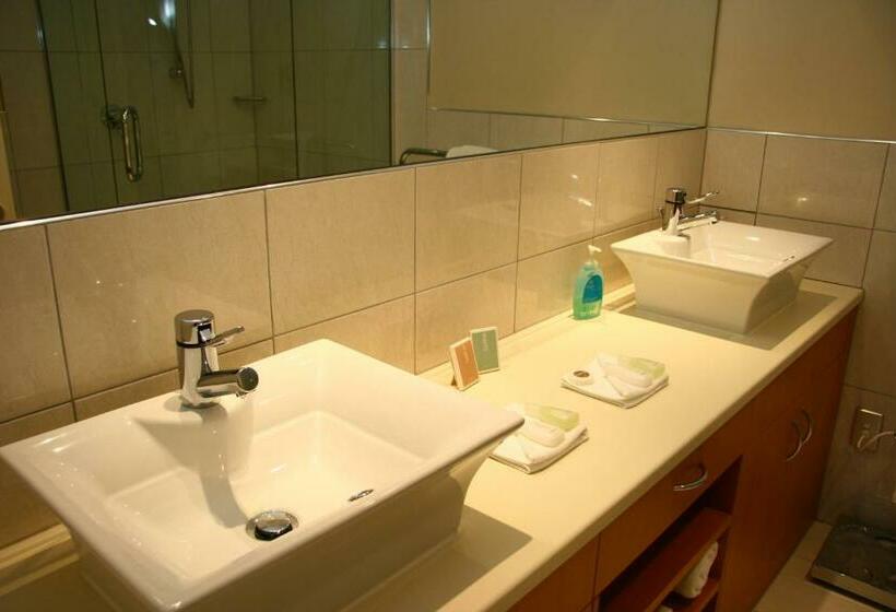 침실 2개 디럭스 아파트, Lakeside Apartments