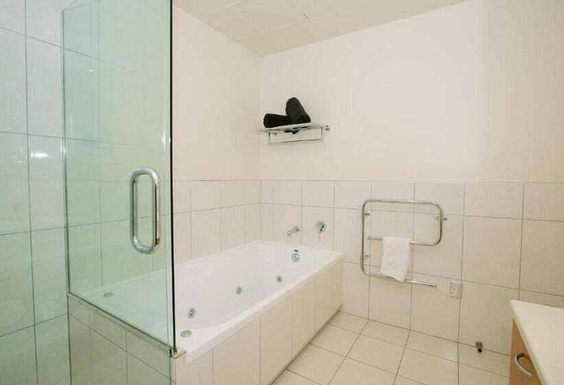 3침실 디럭스 아파트, Lakeside Apartments