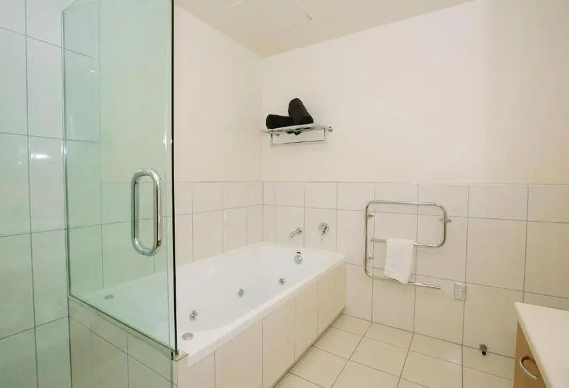 آپارتمان دلوکس 3 خوابه, Lakeside Apartments