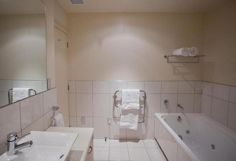 2침실 프리미엄 아파트, Lakeside Apartments