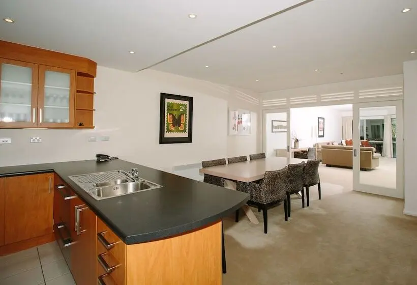 آپارتمان لوکس 2 خوابه, Lakeside Apartments