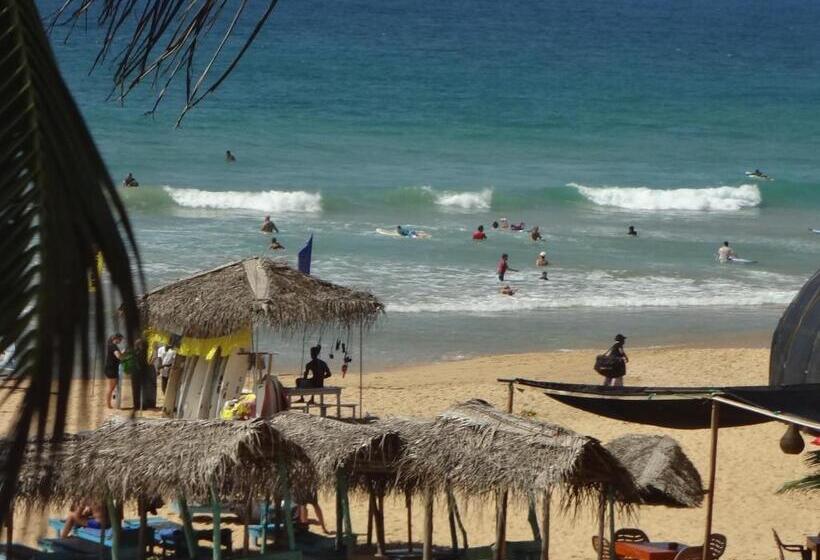 Четырехместный Номер Стандарт с Балконом, Long Beach Guest House