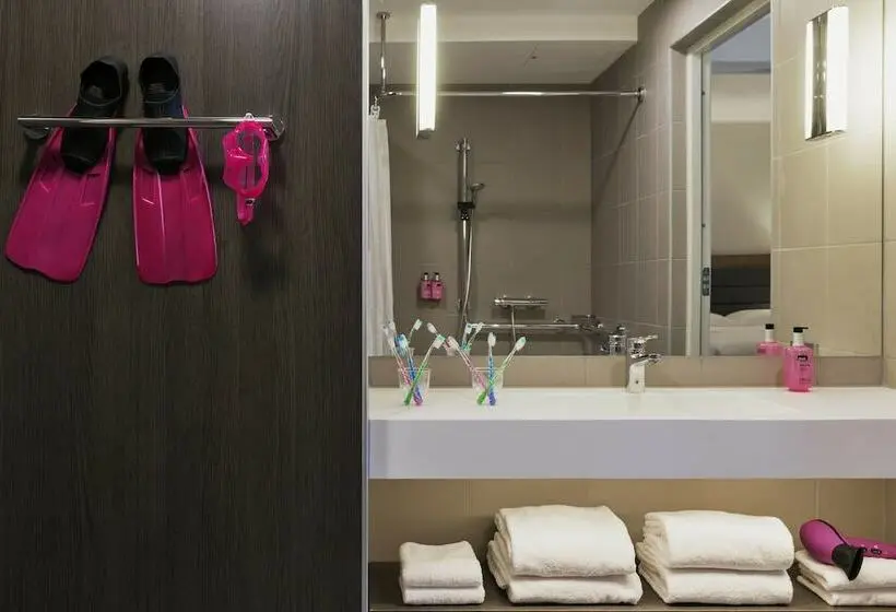 Standard-huone, Moxy Vienna Airport