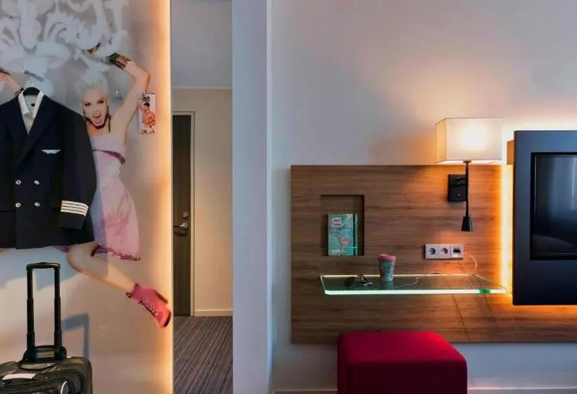 Standard-huone, Moxy Vienna Airport