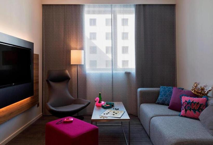 اتاق خانوادگی, Moxy Vienna Airport