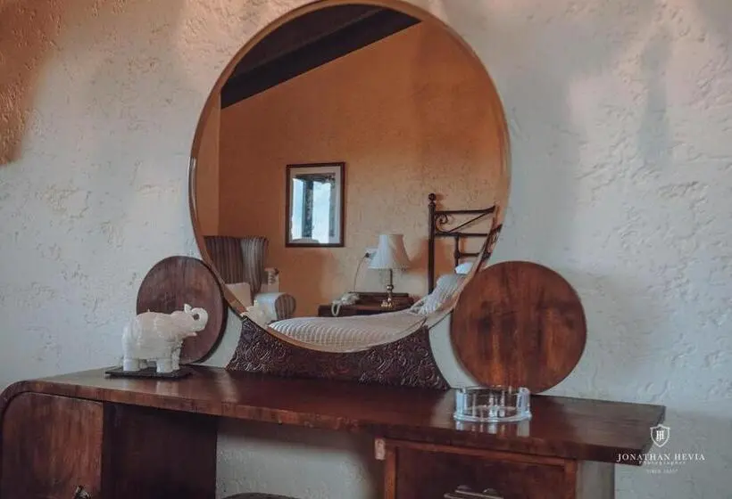 سوییت, Paraje Del Asturcon   Adults Only