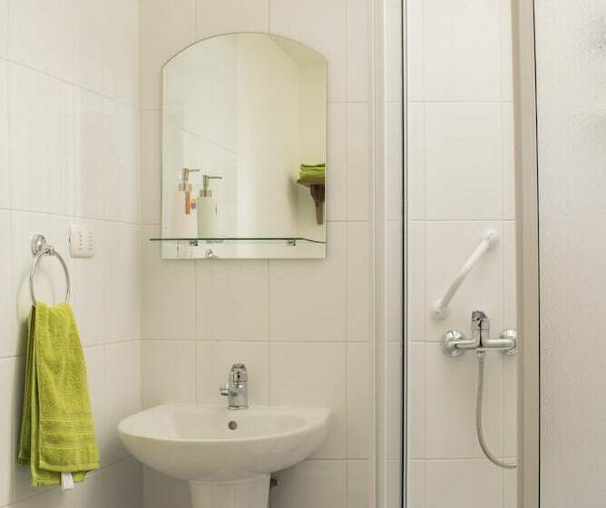 Quarto Standard Casa de Banho Partilhada, Pontoval B&b