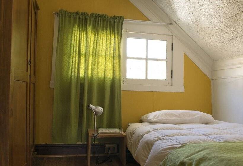 Quarto Standard Individual Casa de Banho Partilhada, Pontoval B&b