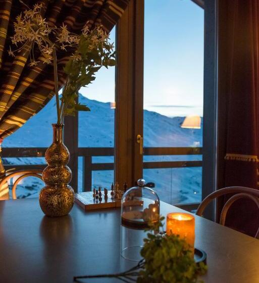 سوییت پرستیژ, Le Hameau Du Kashmir