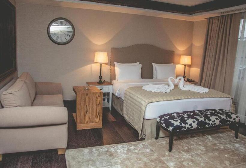 سوییت, Sakit Gol   Silent Lake