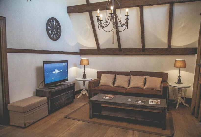 خانه 1 خوابه, Sakit Gol   Silent Lake