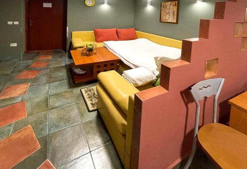 اتاق اکونومی, Economy Room In Hotel Eney