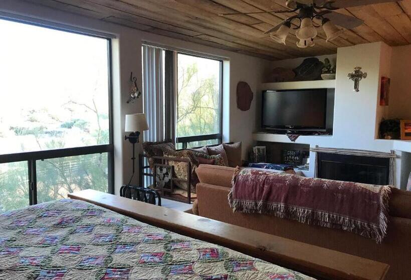 جناح ديلوكس سرير كينج, Spur Cross Inn