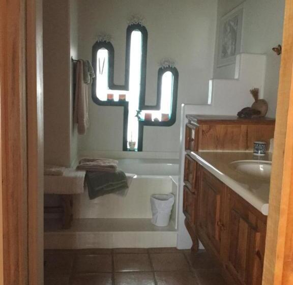 جناح ديلوكس سرير كينج, Spur Cross Inn