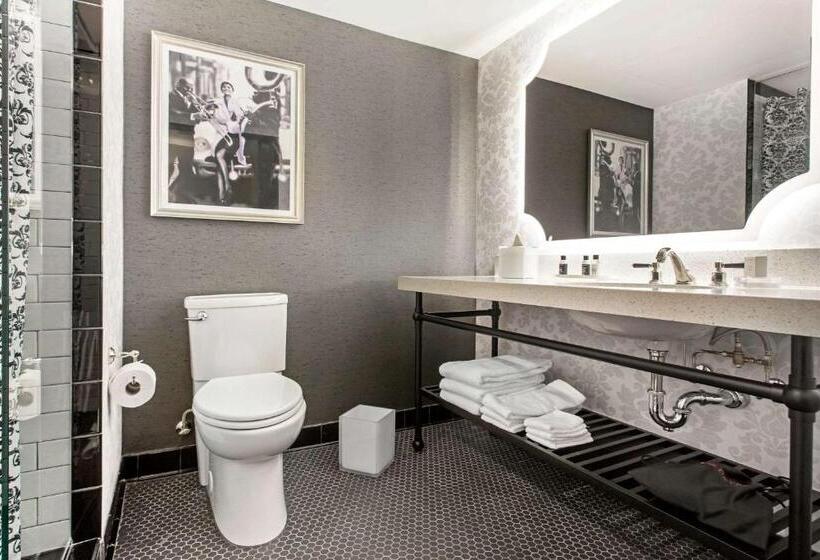 غرفة قياسية سرير كينج, Cambria Hotel New Orleans Downtown Warehouse District