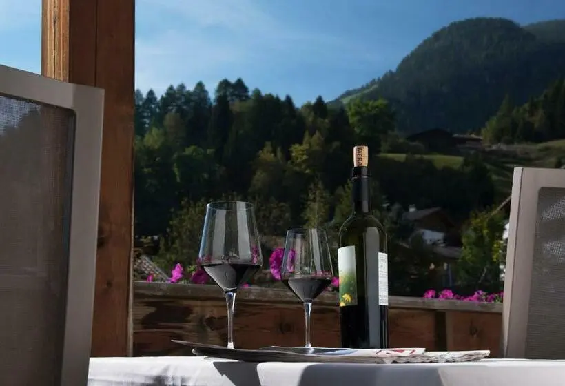Perhehuone, Familienhotel Viktoria