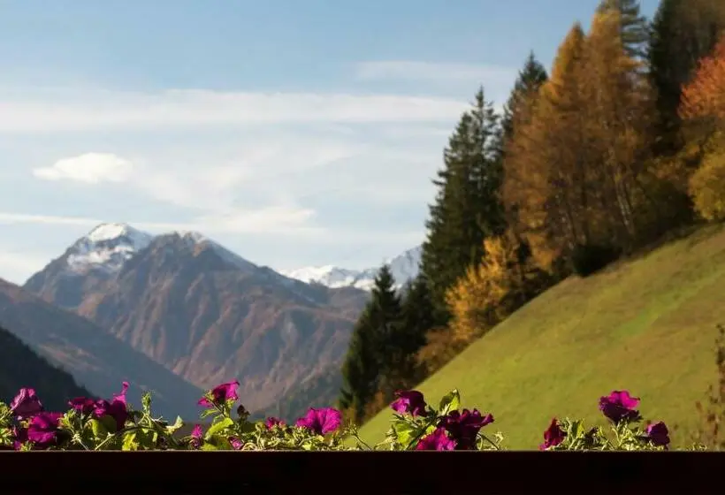 Perhehuone, Familienhotel Viktoria