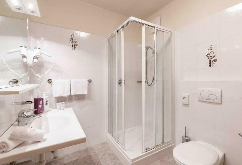 Семейный Номер, Familienhotel Viktoria
