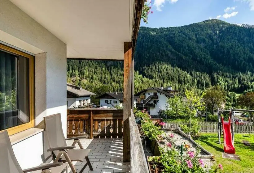 Perhehuone, Familienhotel Viktoria