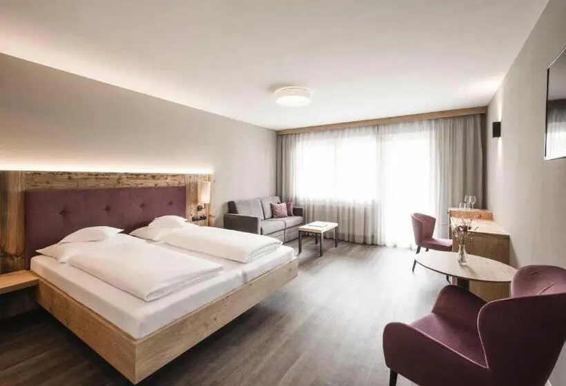 Sviitti Puutarhanäkymä, Familienhotel Viktoria
