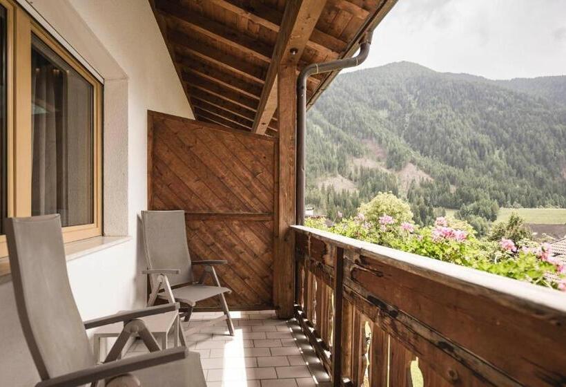 جناح مزوَّد بشرفة, Familienhotel Viktoria